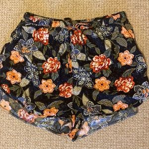Abercrombie & Fitch Floral Flowy Shorts